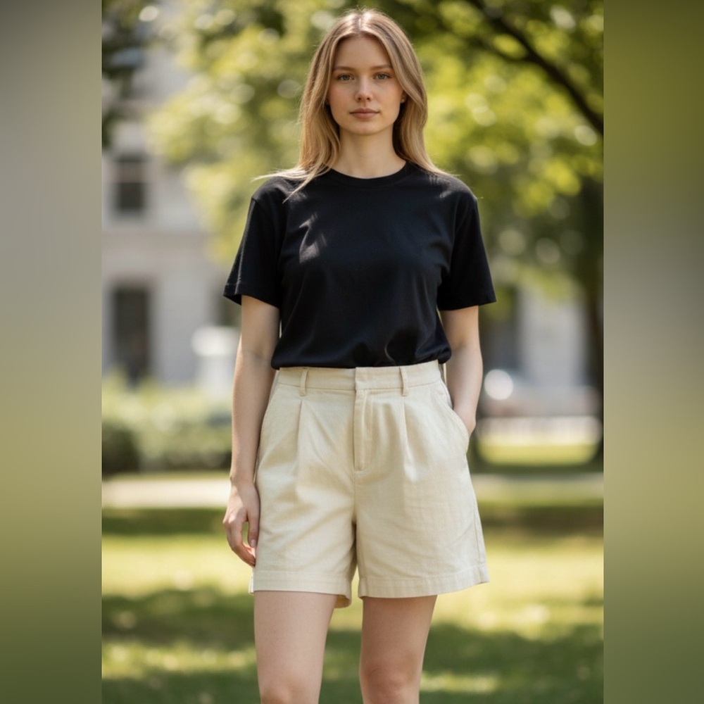 Treasure & Bond Cream Women's Bermudas